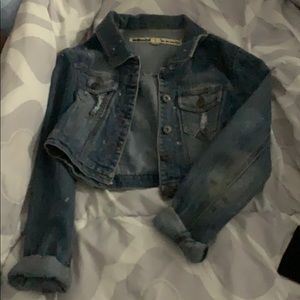 Short destroyed denim jacket